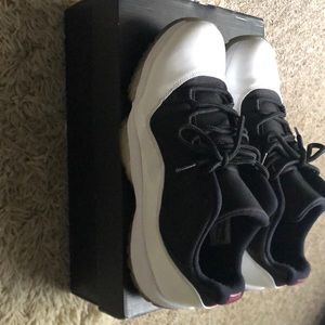 Jordan Retro 11